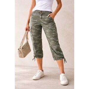 Eddie Bauer Women's Cargo Pants 12 Green Camo Cropped Stretch Utility Outdoor